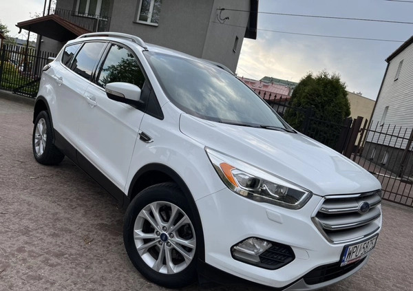 Ford Kuga cena 61700 przebieg: 198555, rok produkcji 2017 z Olsztynek małe 704